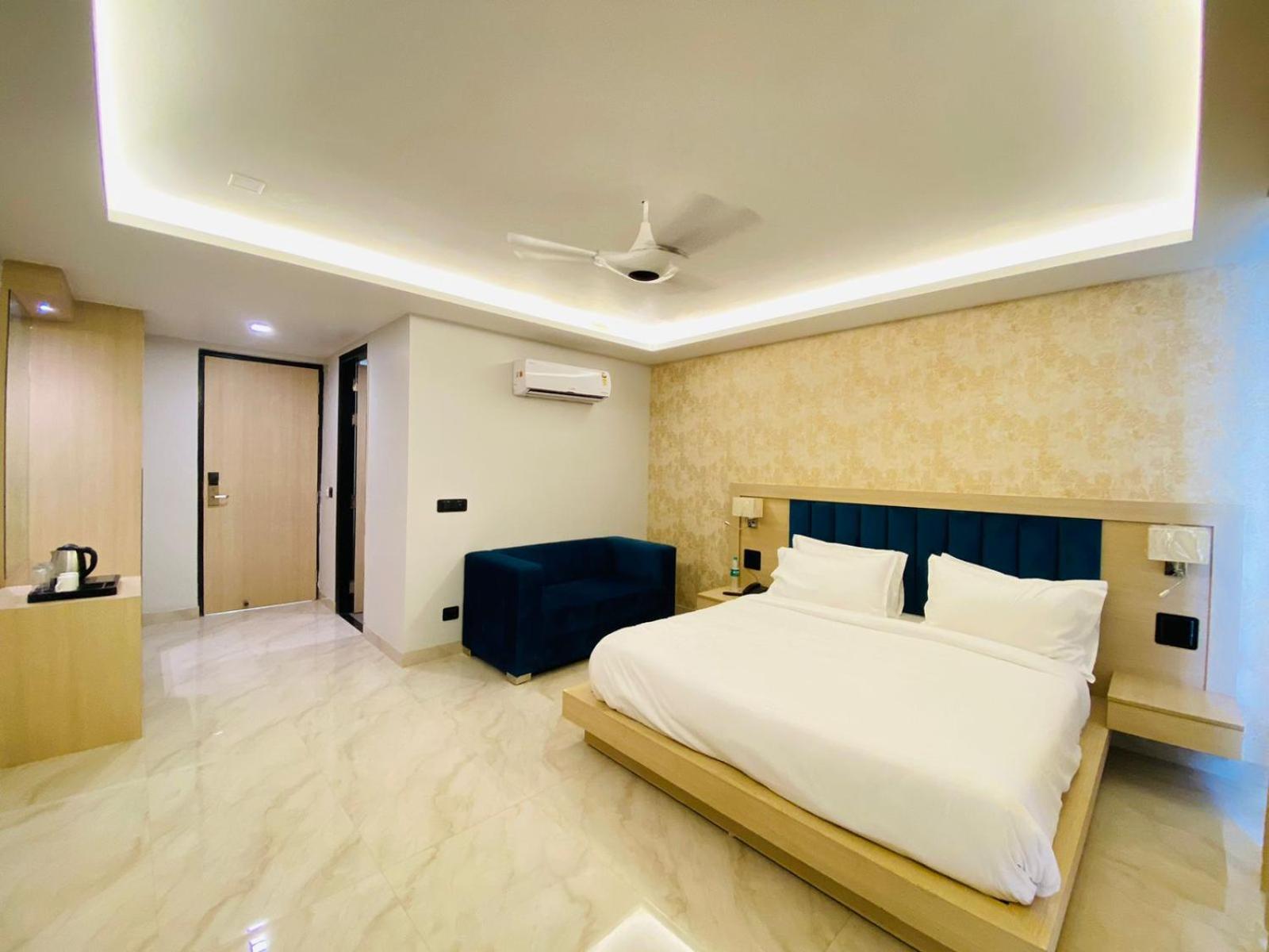 Hotel Holiday Grand Greater Noida Dış mekan fotoğraf