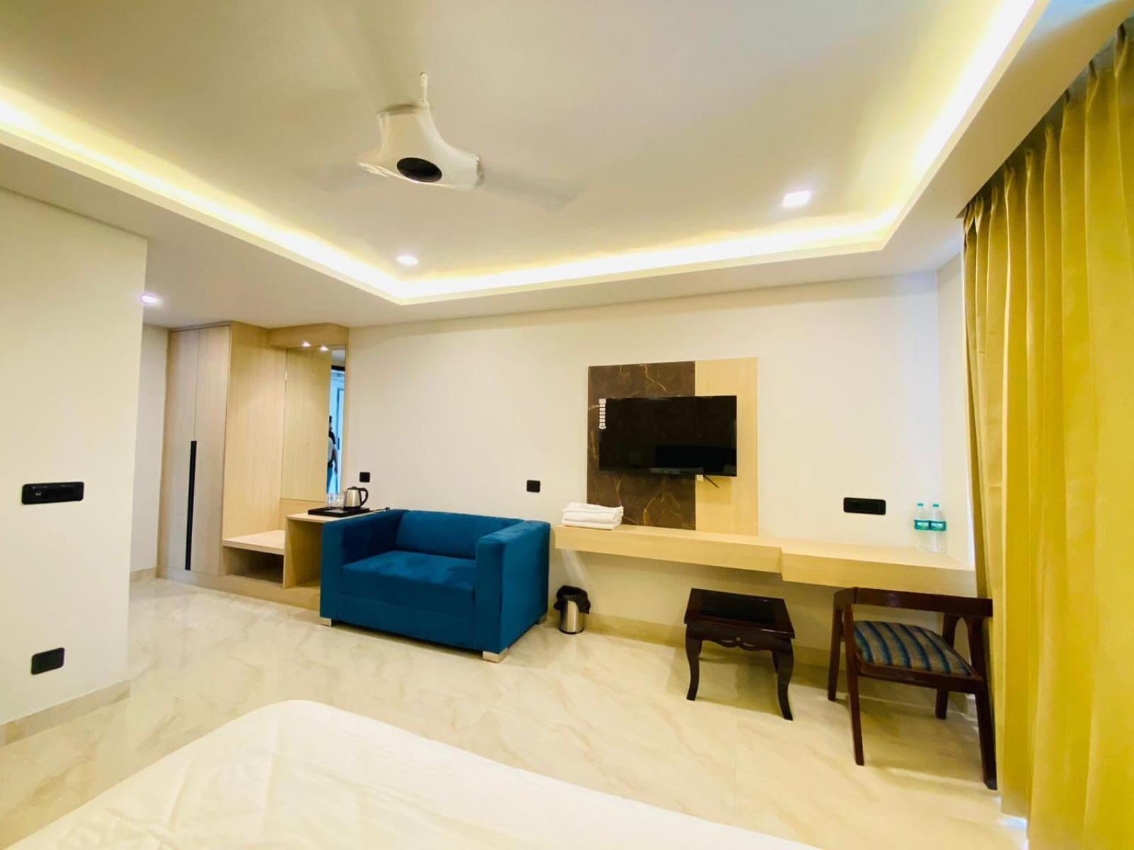 Hotel Holiday Grand Greater Noida Dış mekan fotoğraf