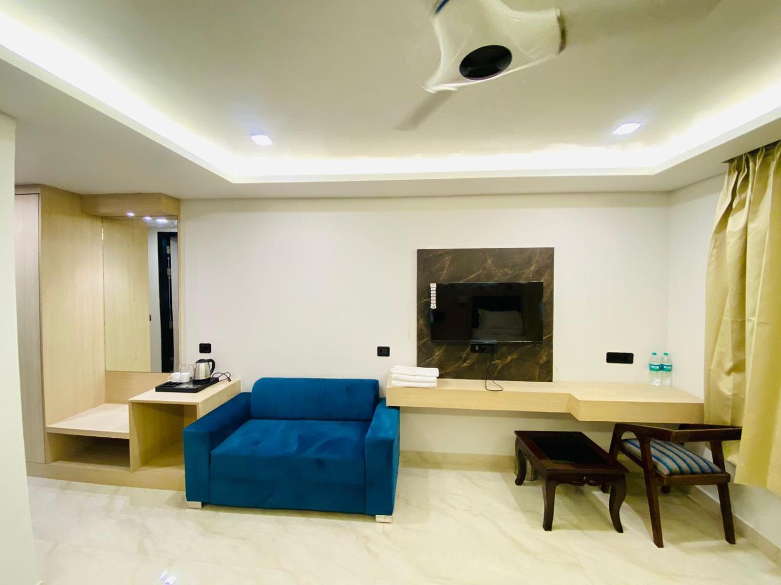 Hotel Holiday Grand Greater Noida Dış mekan fotoğraf