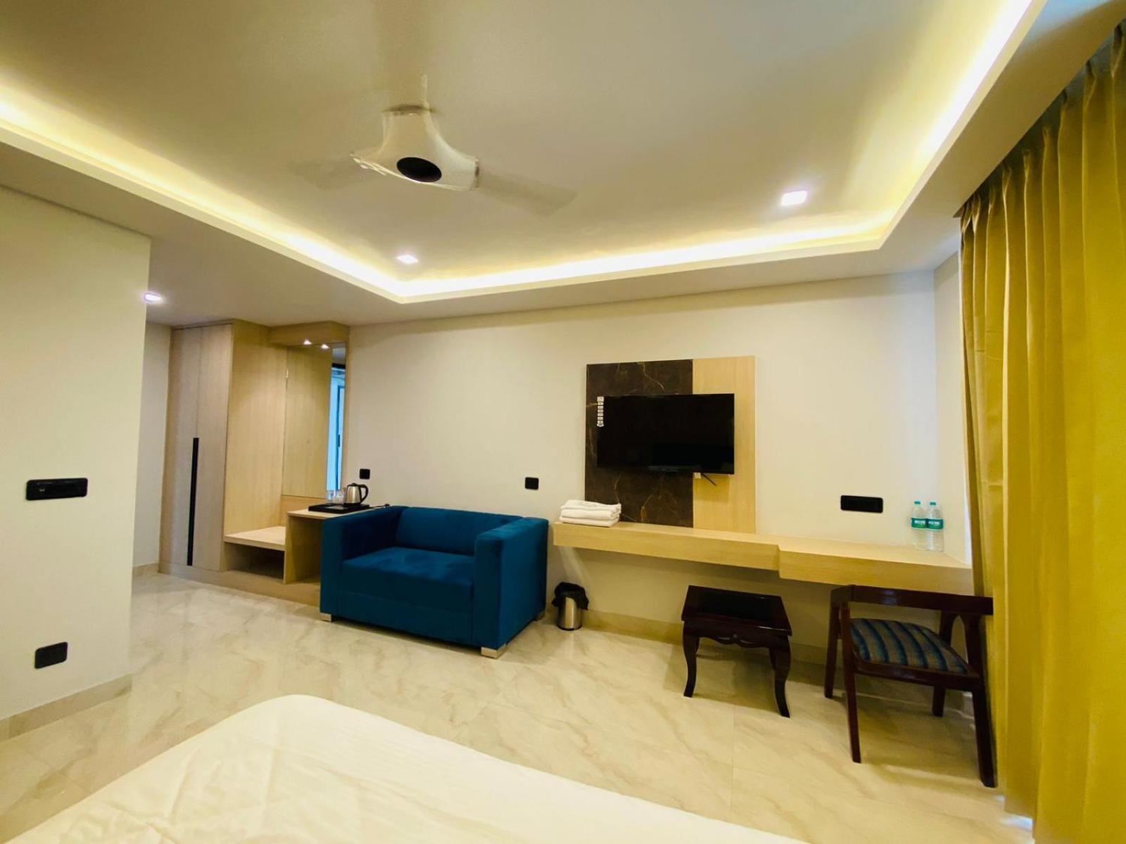 Hotel Holiday Grand Greater Noida Dış mekan fotoğraf