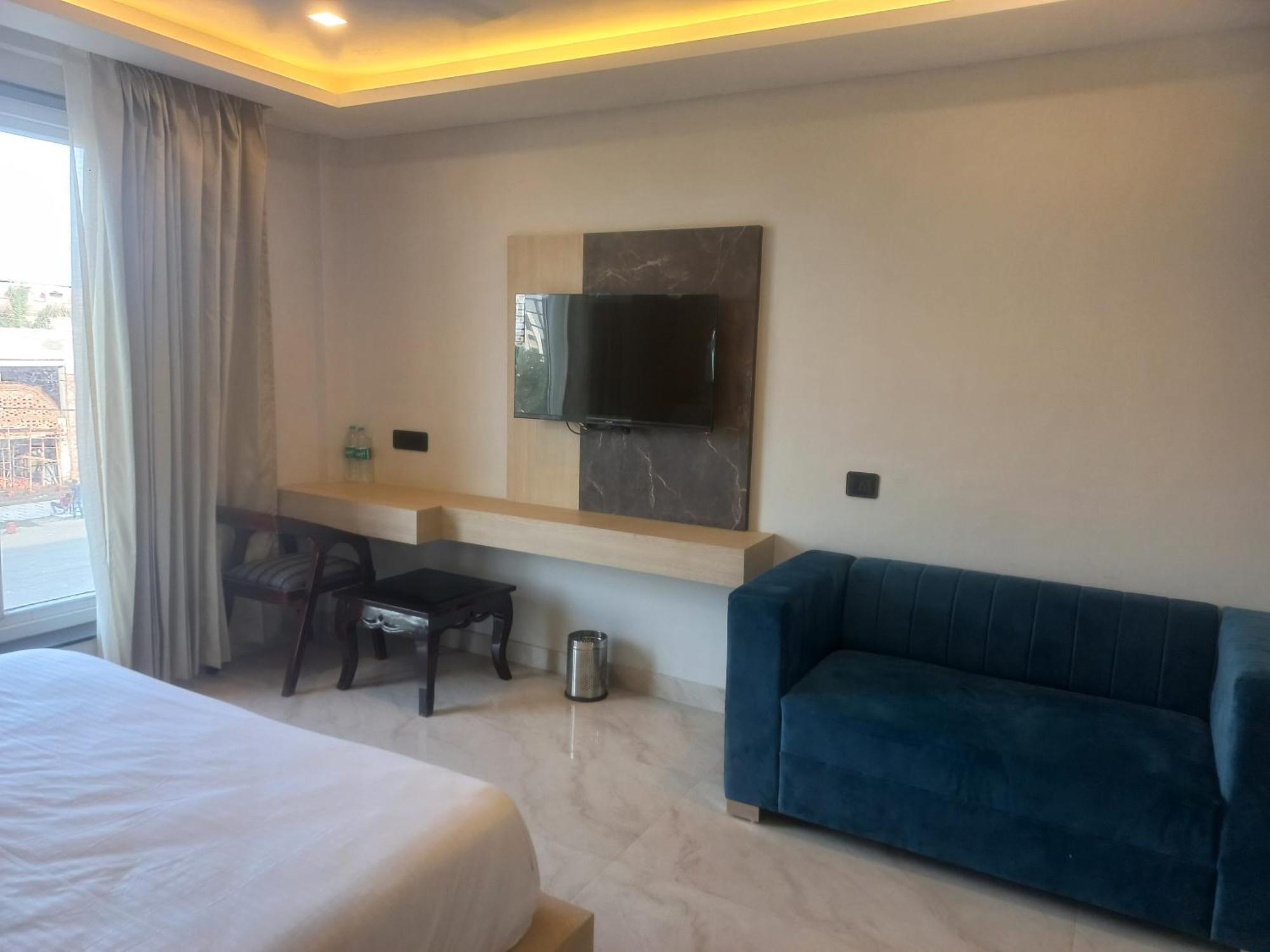 Hotel Holiday Grand Greater Noida Dış mekan fotoğraf