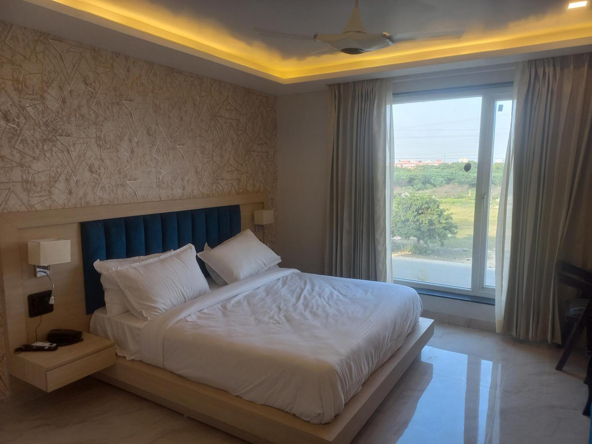 Hotel Holiday Grand Greater Noida Dış mekan fotoğraf